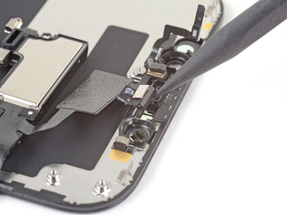 Замена передней (фронтальной) камеры iPhone 13