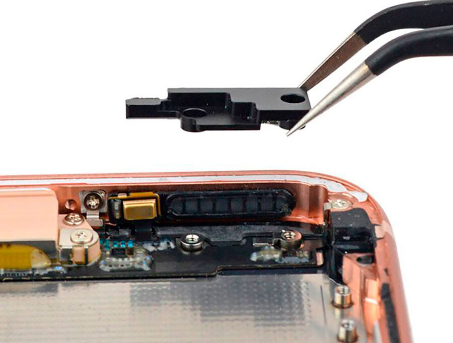 Замена нижнего шлейфа: микрофон, разъём зарядки iPhone 8 Plus