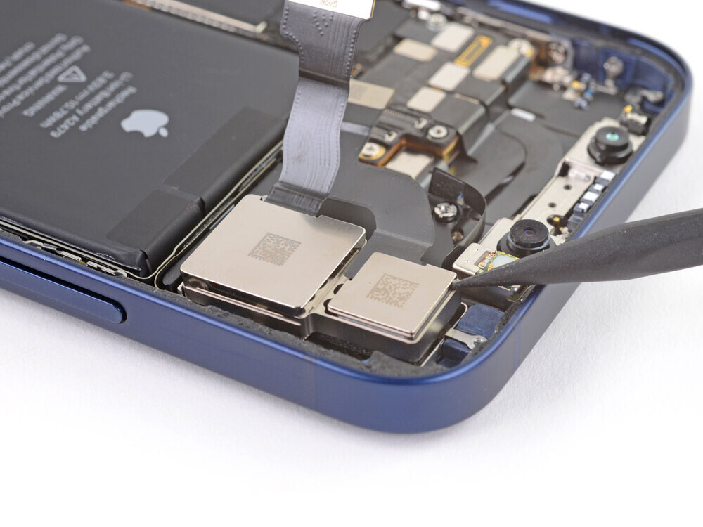 Замена задней камеры (оригинал) iPhone 13 mini