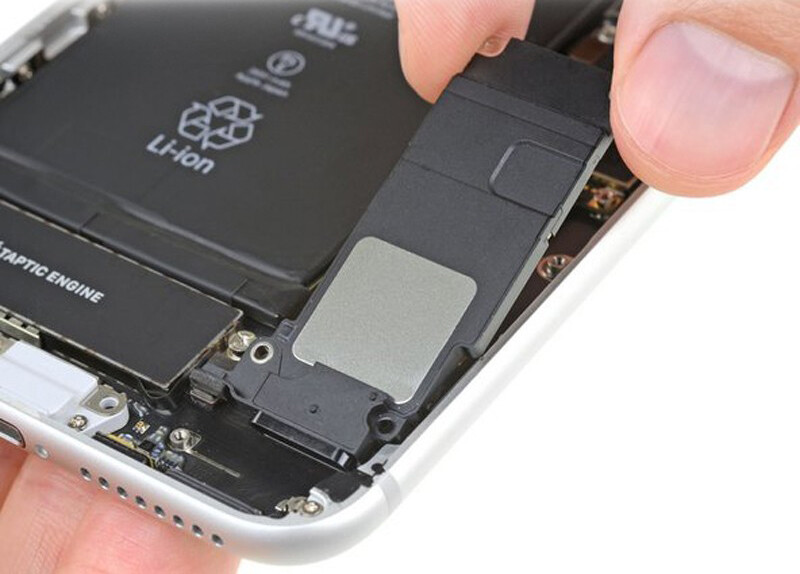 Замена нижнего (полифонического) динамика iPhone 8