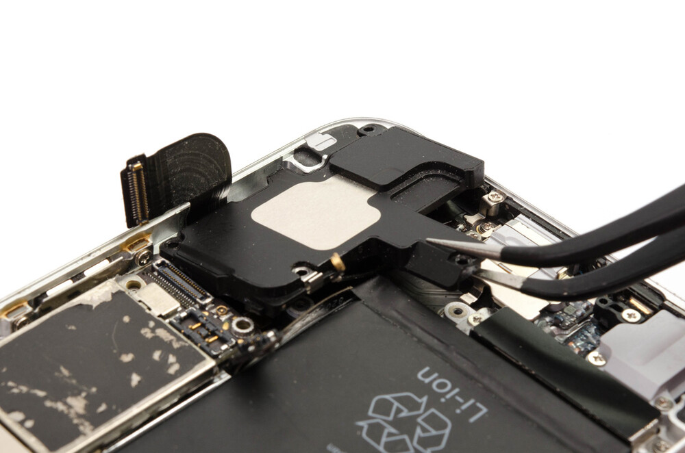 Замена нижнего (полифонического) динамика iPhone 6 Plus