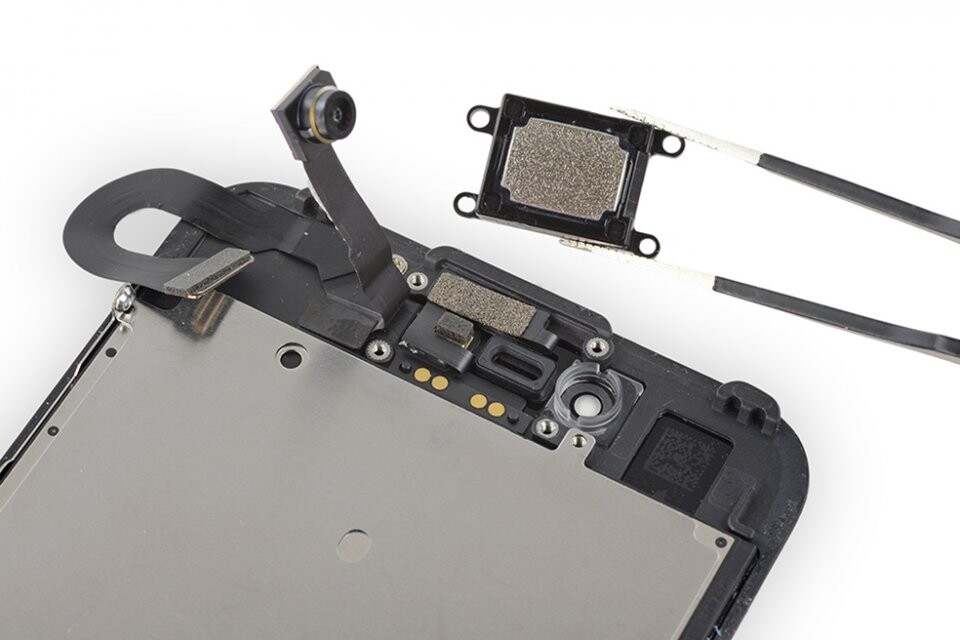 Замена верхнего (голосового) динамика iPhone 5S