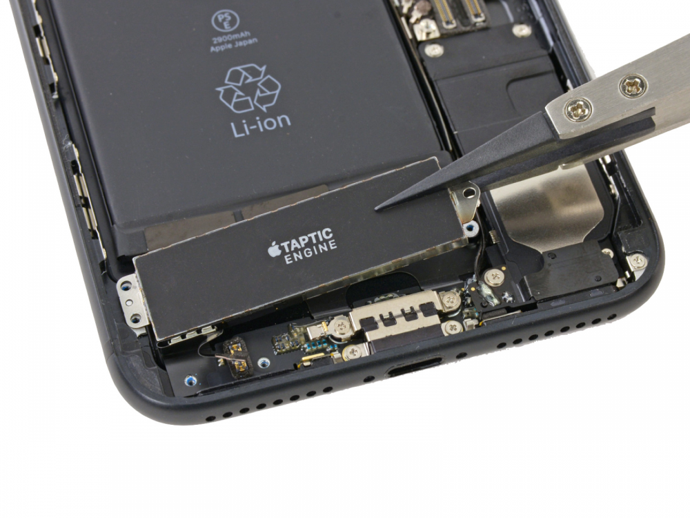 Замена вибромотора iPhone 11 Pro Max