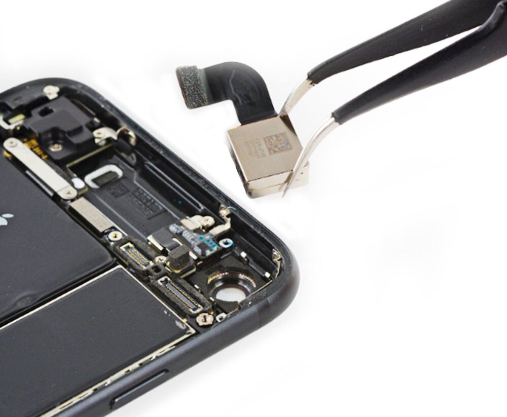 Замена задней камеры (оригинал) iPhone 7