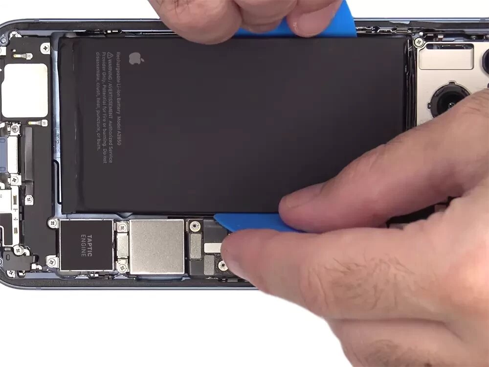 Устранение сообщения об ошибке после замены батареи iPhone 14 Plus