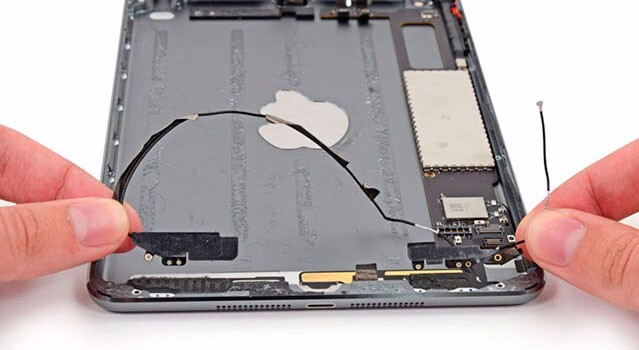 Замена антенны Wi-Fi Apple iPad Pro 11" 2020 (A2068/A2228/A2230/A2231)