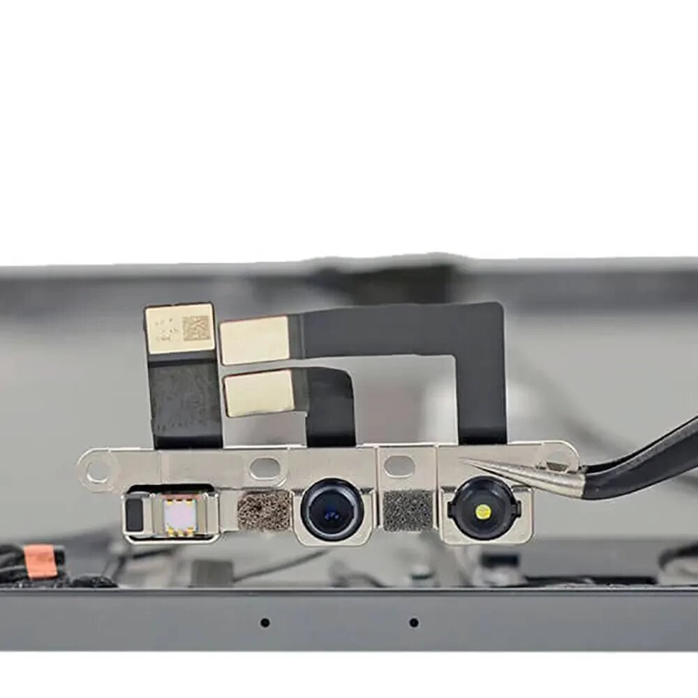Замена передней камеры Apple iPad Pro 12.9" M2 2022 (A2436/A2437/A2764/A2766)