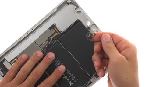 Замена микрофона Apple iPad 4