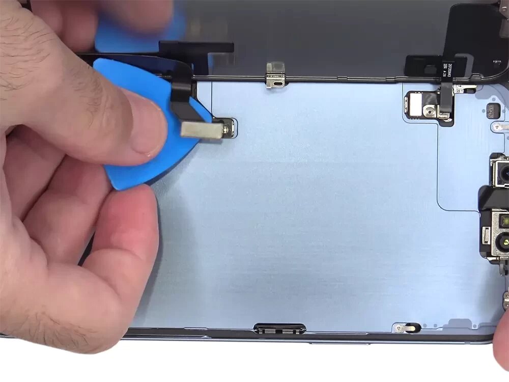 Ремонт после попадания влаги iPhone 14 Plus
