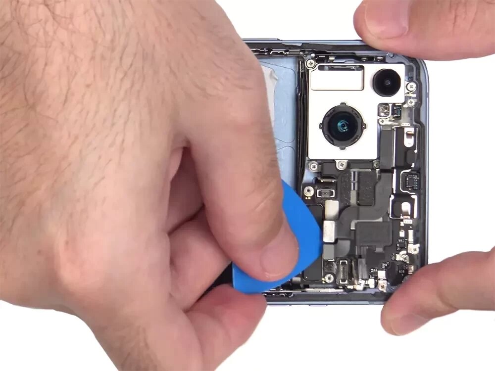 Замена верхнего (голосового) динамика iPhone 14 Plus