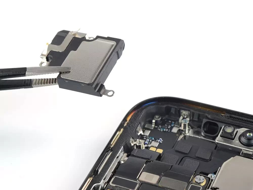 Замена верхнего (голосового) динамика iPhone 14 Pro