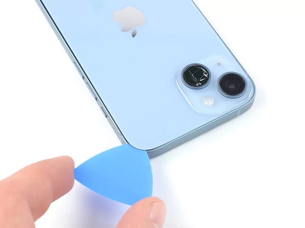 Замена стекла задней камеры iPhone 14