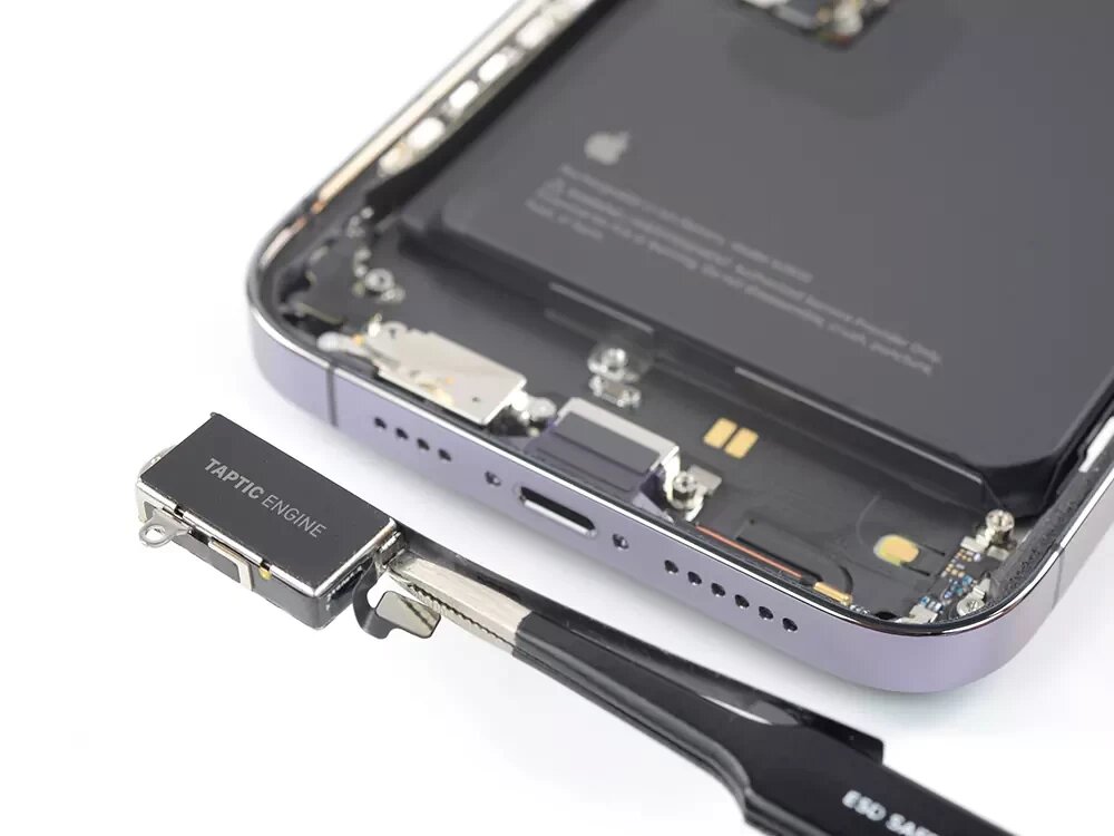 Замена вибромотора iPhone 14 Pro Max