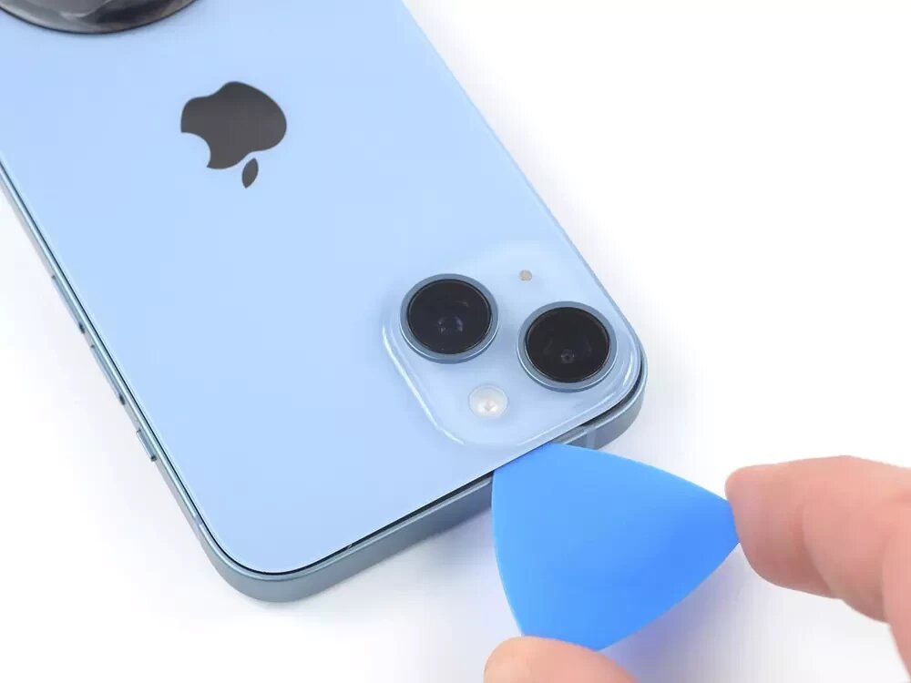 Замена стекла задней крышки корпуса iPhone 14