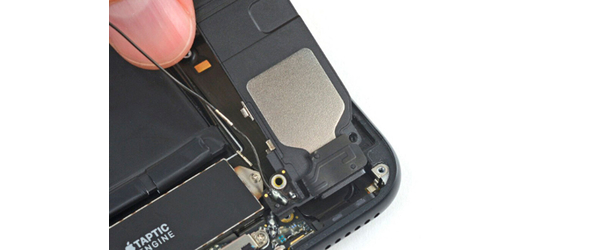 Замена нижнего (полифонического) динамика iPhone 7 Plus, С чем проблема?: Замена нижнего (полифонического) динамика iPhone 7 Plus