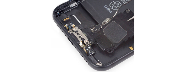 Замена нижнего (полифонического) динамика iPhone 7, С чем проблема?: Замена нижнего (полифонического) динамика iPhone 7
