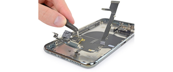 Замена нижнего шлейфа: микрофон, разъём зарядки iPhone 11 Pro, С чем проблема?: Замена нижнего шлейфа: микрофон, разъём зарядки iPhone 11 Pro