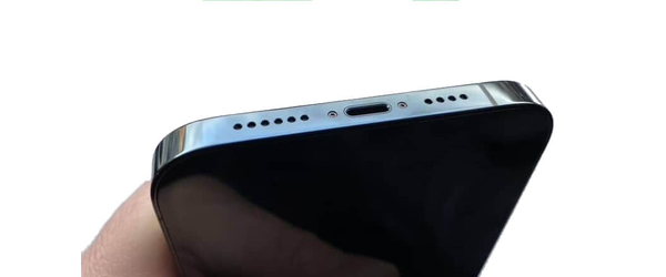 Замена нижнего шлейфа: микрофон, разъём зарядки iPhone 13 Pro Max, С чем проблема?: Замена нижнего шлейфа: микрофон, разъём зарядки iPhone 13 Pro Max