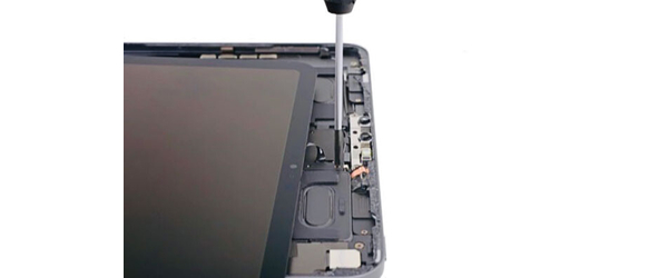 Замена микрофона Apple iPad Pro 11" 2018 (A1934/A1979/A1980/A2013), С чем проблема?: Замена микрофона Apple iPad Pro 11" 2018 (A1934/A1979/A1980/A2013)