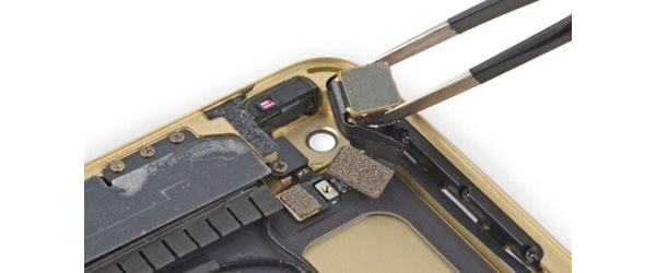 Заміна задньої камери (оригінал) Apple iPad 9.7" 2018, З чим проблеми?: Заміна задньої камери (оригінал) Apple iPad 9.7" 2018