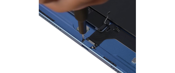 Заміна нижнього шлейфа: роз'єм зарядки Apple iPad 10 10.9" 2022 (A2696/A2757/A2777), З чим проблеми?: Заміна нижнього шлейфу: роз'єм заряджання Apple iPad 10 10.9" 2022 (A2696/A2757/A2777)
