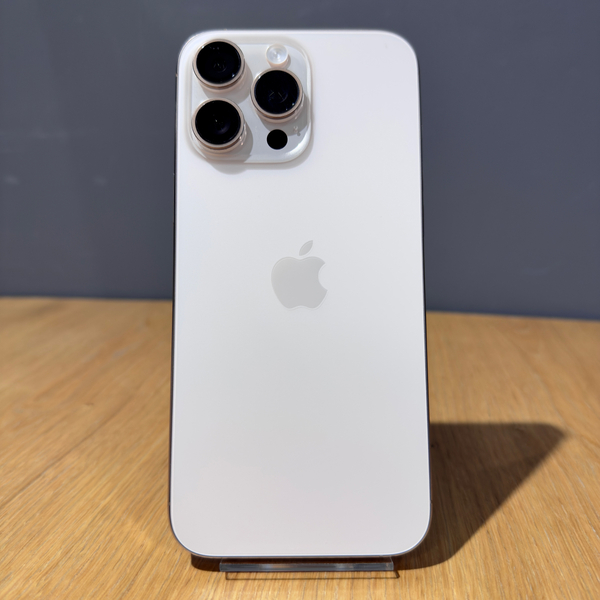 Apple iPhone 16 Pro Max 256GB Desert Titanium (MYWJ3) Б/В Grade A