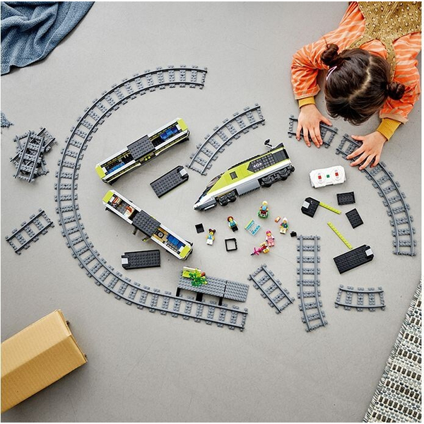 Конструктор LEGO® City Пасажирський потяг-експрес (60337), зображення 7