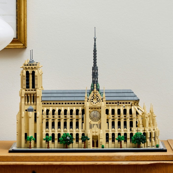 Конструктор LEGO® Architecture Нотр-Дам-де-Парі (21061), зображення 7