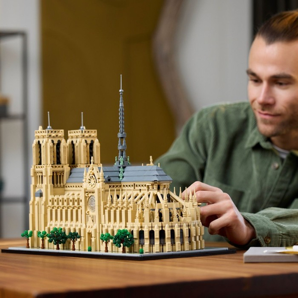 Конструктор LEGO® Architecture Нотр-Дам-де-Парі (21061), зображення 8